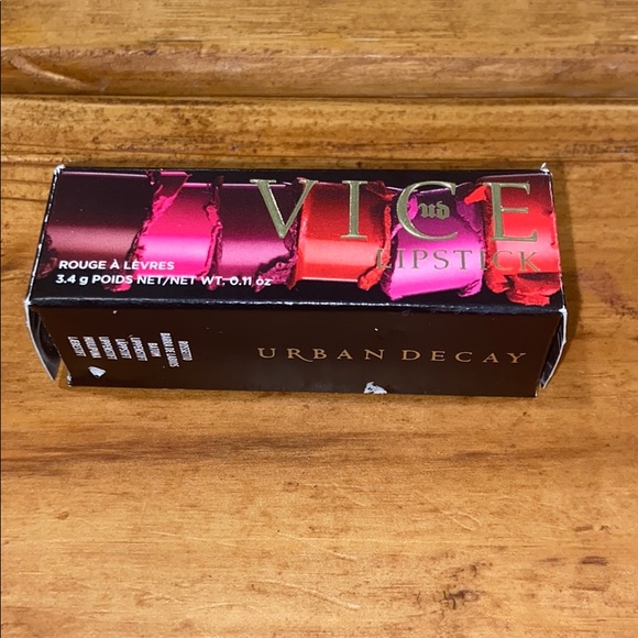 Urban Decay Other - UD Vice Lipstick- Checkmate